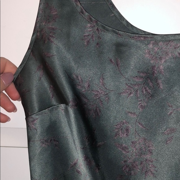 Victoria Secret Silk Tank Top - Picture 4 of 6